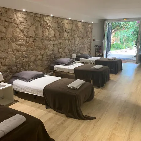 Presence - D'hotes - Activites Bien-etre Bed & Breakfast *
